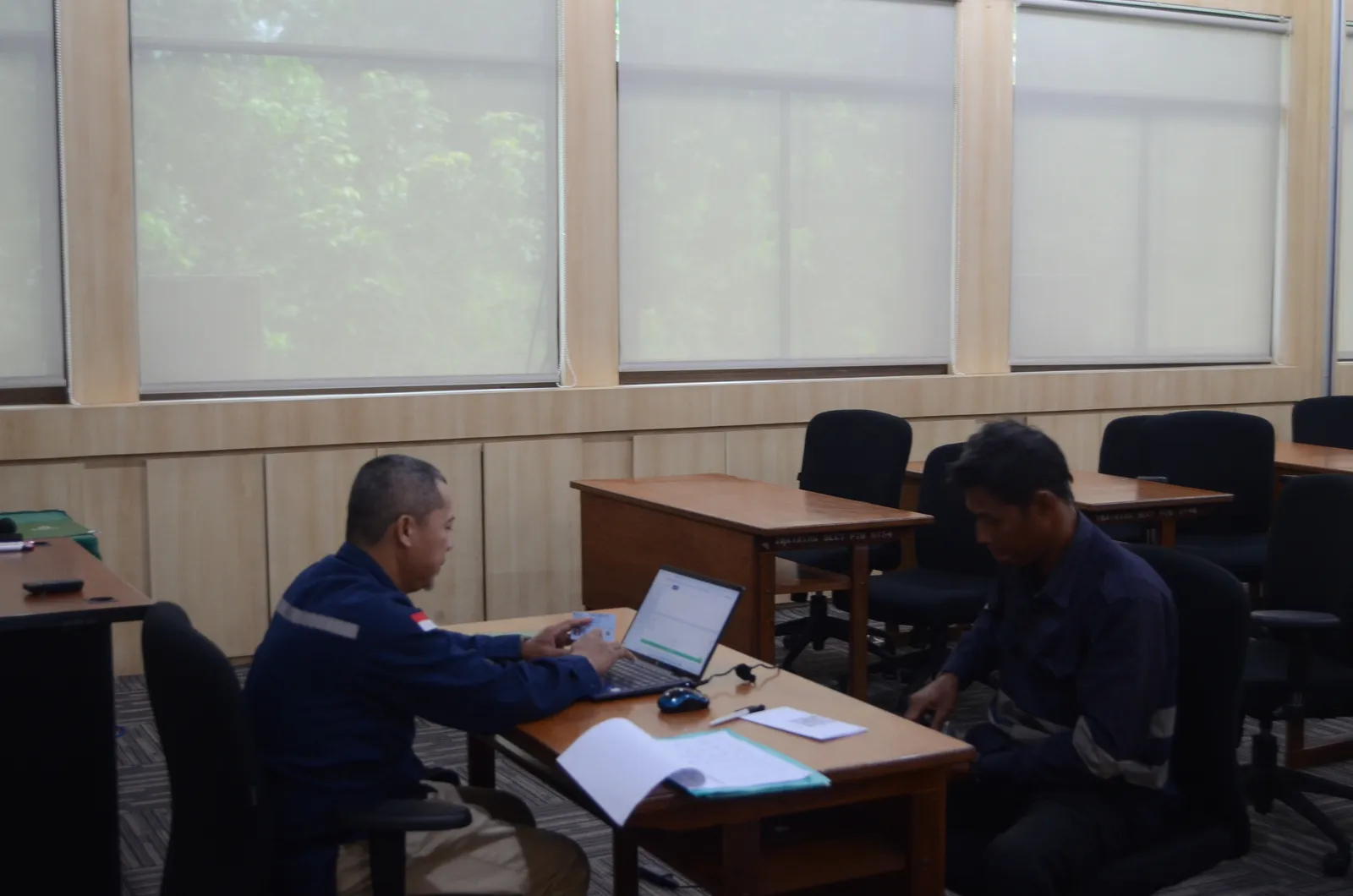 Pelaksanaan asesmen kompetensi dan uji mandiri peserta di ruang kelas (Dokumentasi 22) - Skema Sertifikasi Kompetensi BNSP: Pengawasan Pekerjaan di Ketinggian & Akses Perancah