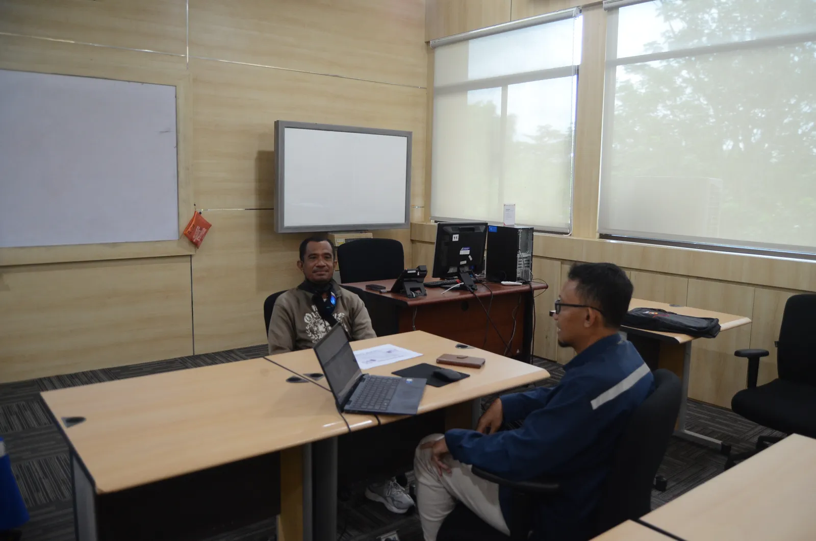 Pelaksanaan asesmen kompetensi dan uji mandiri peserta di ruang kelas (Dokumentasi 44) - Skema Sertifikasi Kompetensi BNSP: Pemasangan & Pembongkaran Scaffolding Pipa Dasar